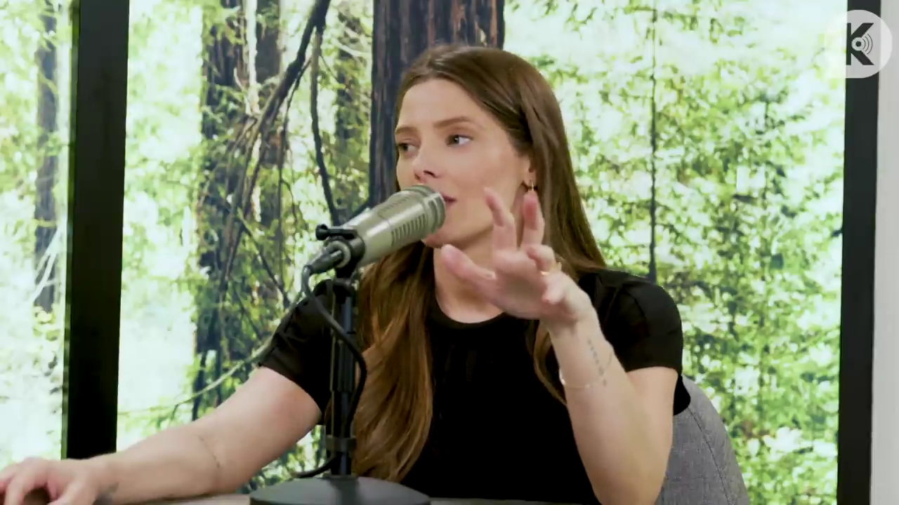 Ashley-Greene-dot-nl_TheTwilightEffect-BreakingDawnPart2-RewatchPart3of3-0949.jpg Ashley-Greene-dot-nl_TheTwilightEffect-BreakingDawnPart2-RewatchPart3of3-0949.jpg