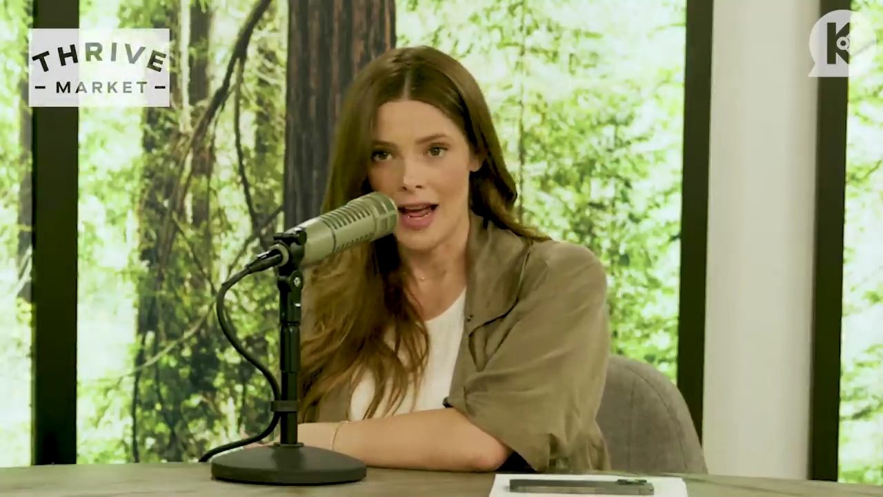 Ashley-Greene-dot-nl_TheTwilightEffect-BreakingDawnPart2-RewatchPart3of3-0973.jpg