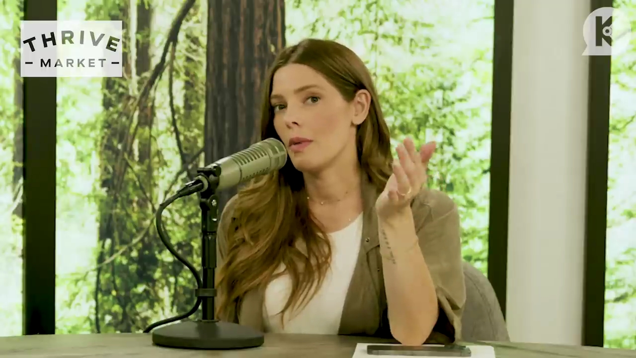 Ashley-Greene-dot-nl_TheTwilightEffect-BreakingDawnPart2-RewatchPart3of3-1003.jpg Ashley-Greene-dot-nl_TheTwilightEffect-BreakingDawnPart2-RewatchPart3of3-1003.jpg