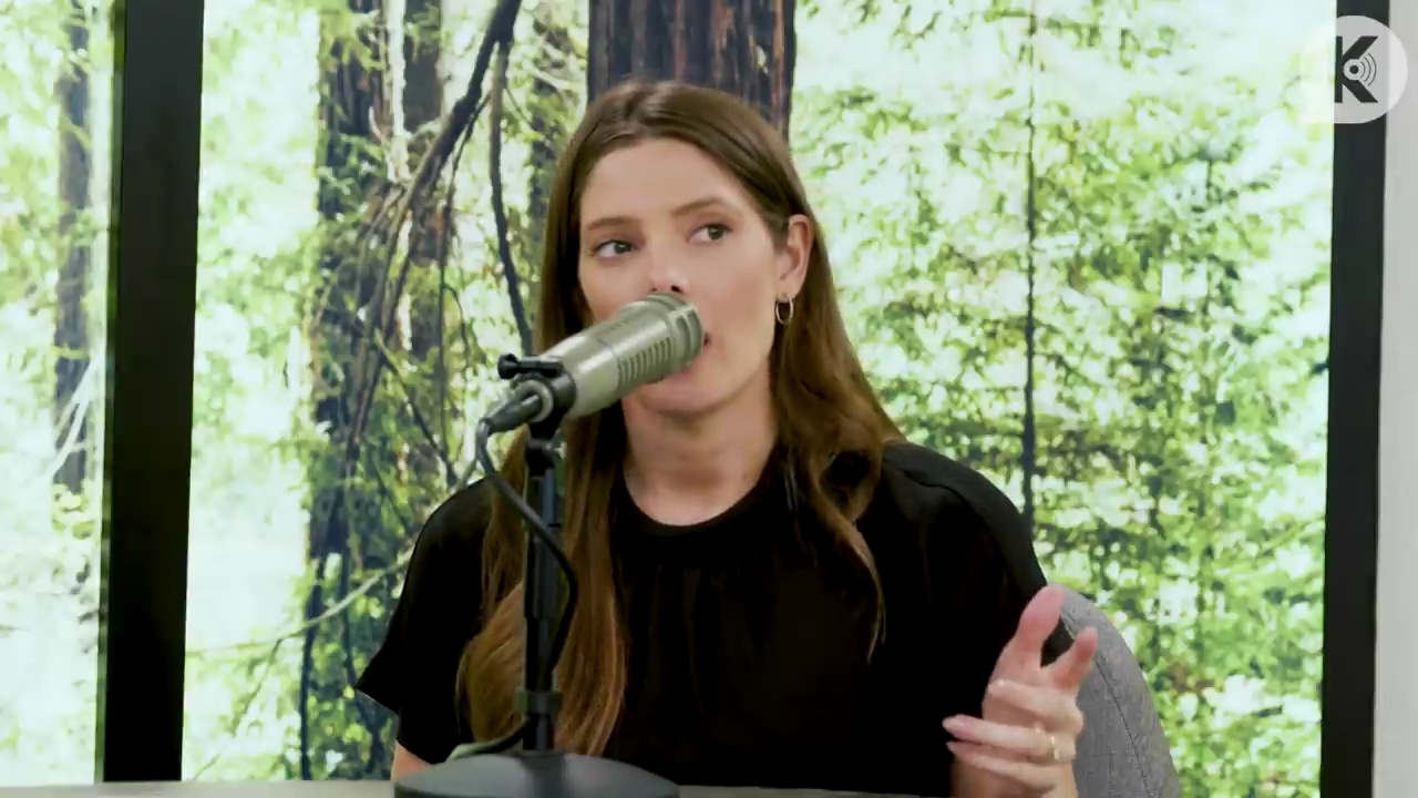 Ashley-Greene-dot-nl_TheTwilightEffect-BreakingDawnPart2-RewatchPart3of3-1123.jpg