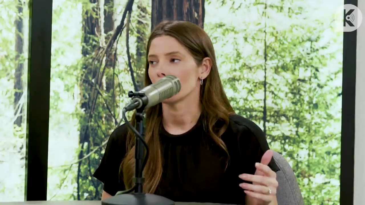 Ashley-Greene-dot-nl_TheTwilightEffect-BreakingDawnPart2-RewatchPart3of3-1124.jpg