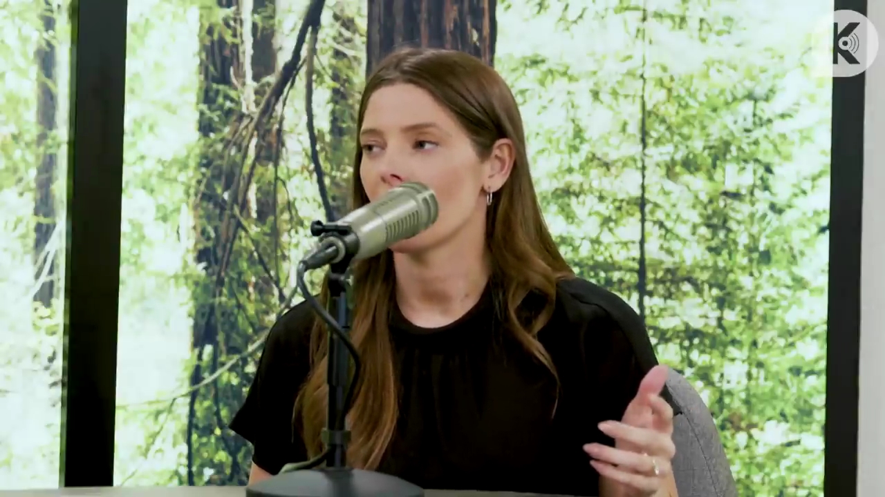 Ashley-Greene-dot-nl_TheTwilightEffect-BreakingDawnPart2-RewatchPart3of3-1126.jpg