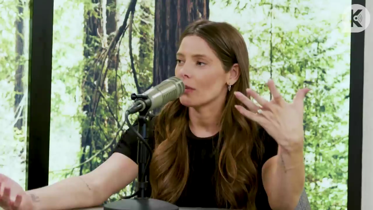 Ashley-Greene-dot-nl_TheTwilightEffect-BreakingDawnPart2-RewatchPart3of3-1155.jpg