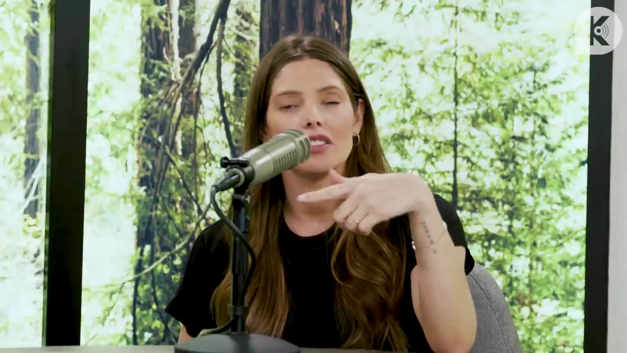 Ashley-Greene-dot-nl_TheTwilightEffect-BreakingDawnPart2-RewatchPart3of3-1179.jpg