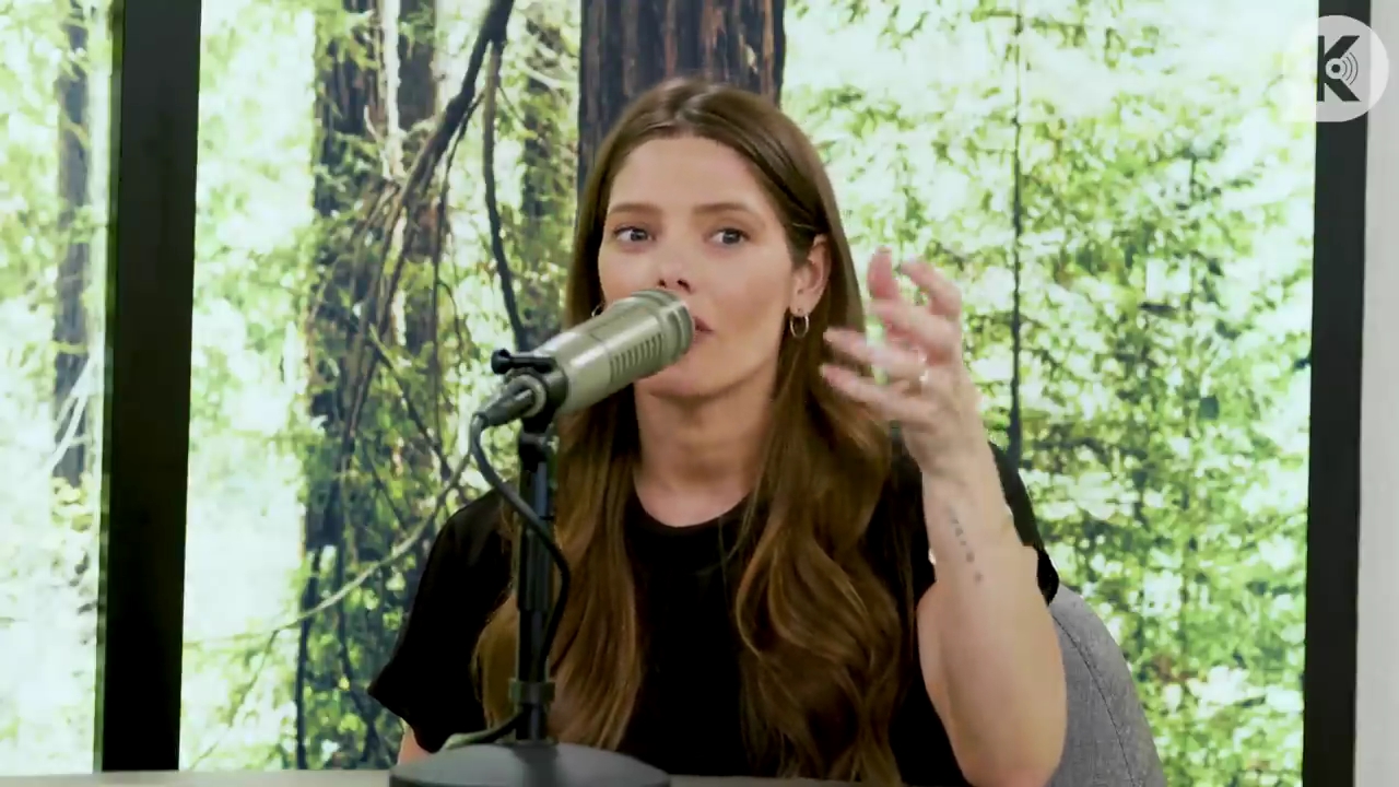 Ashley-Greene-dot-nl_TheTwilightEffect-BreakingDawnPart2-RewatchPart3of3-1183.jpg