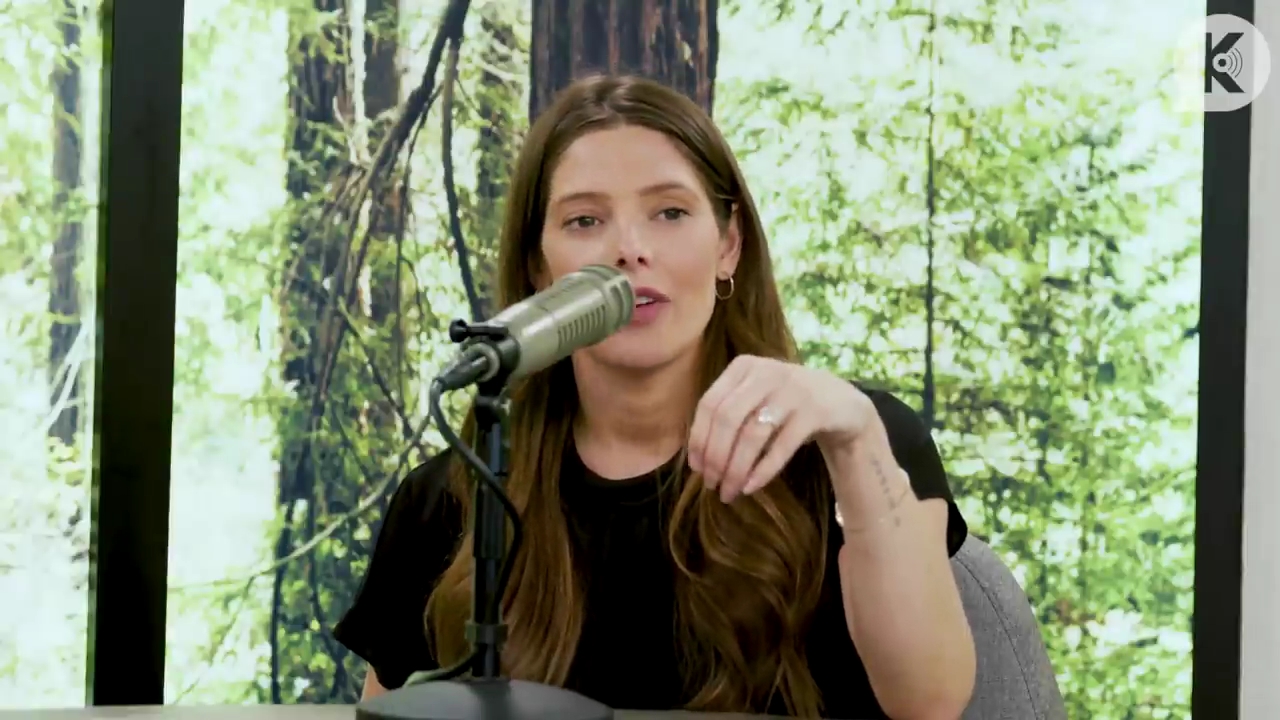 Ashley-Greene-dot-nl_TheTwilightEffect-BreakingDawnPart2-RewatchPart3of3-1186.jpg