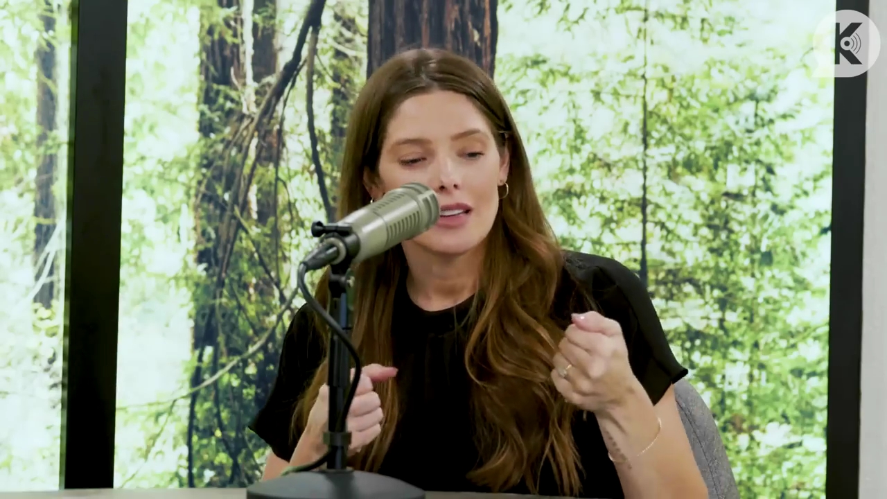 Ashley-Greene-dot-nl_TheTwilightEffect-BreakingDawnPart2-RewatchPart3of3-1191.jpg