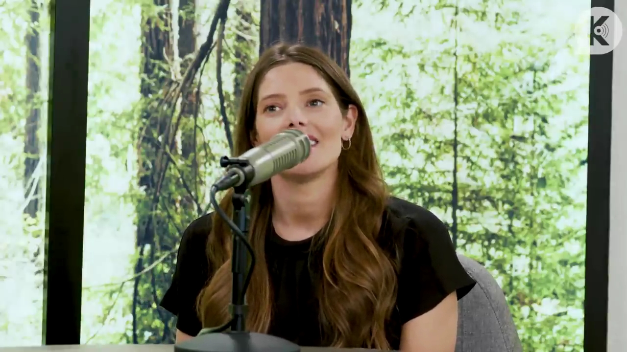 Ashley-Greene-dot-nl_TheTwilightEffect-BreakingDawnPart2-RewatchPart3of3-1221.jpg