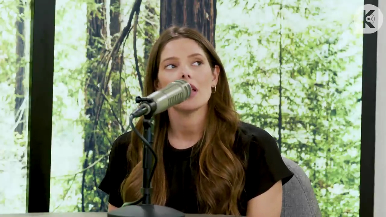 Ashley-Greene-dot-nl_TheTwilightEffect-BreakingDawnPart2-RewatchPart3of3-1222.jpg