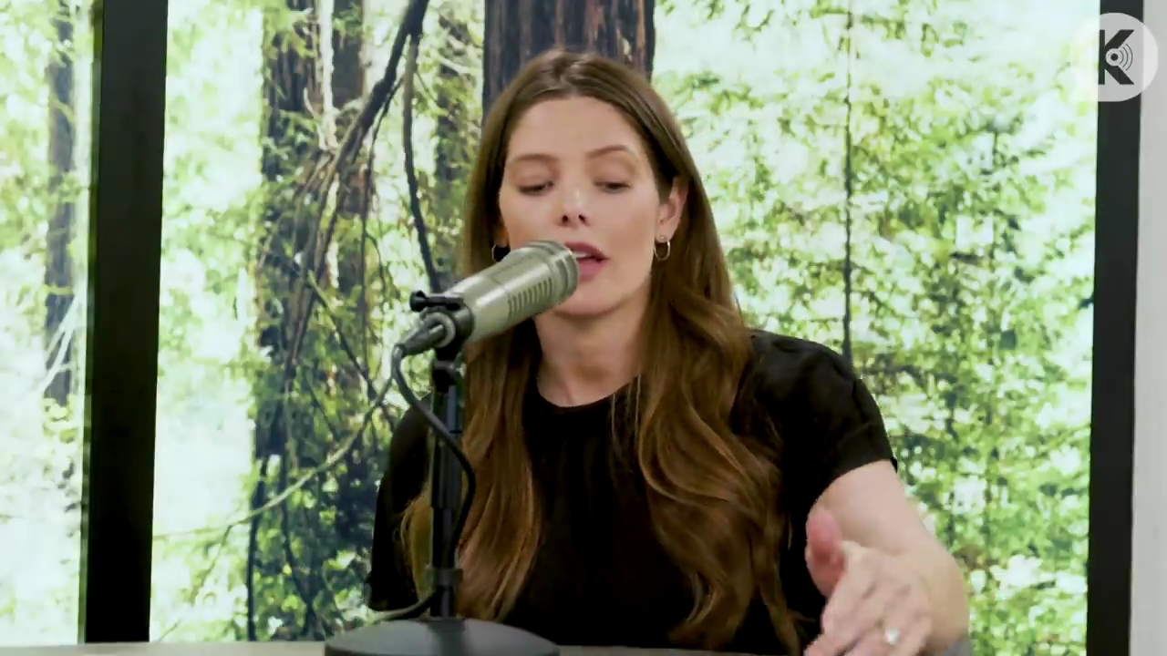 Ashley-Greene-dot-nl_TheTwilightEffect-BreakingDawnPart2-RewatchPart3of3-1231.jpg