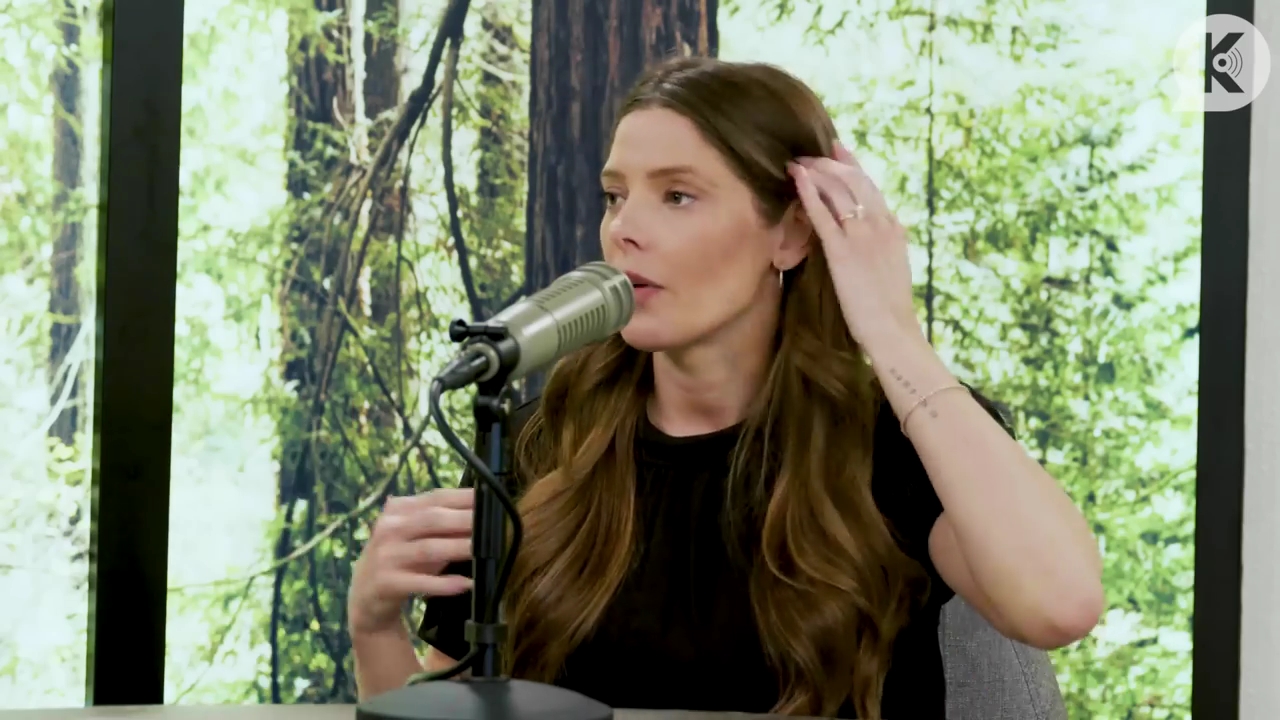 Ashley-Greene-dot-nl_TheTwilightEffect-BreakingDawnPart2-RewatchPart3of3-1235.jpg