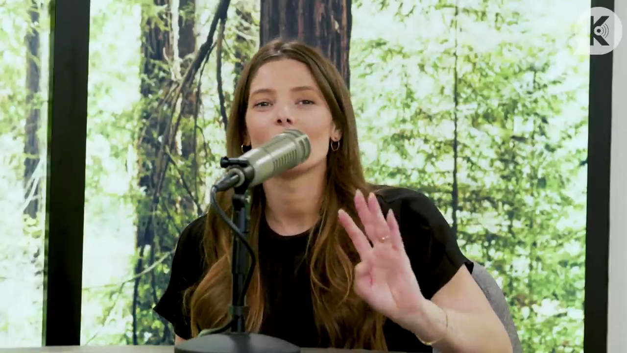 Ashley-Greene-dot-nl_TheTwilightEffect-BreakingDawnPart2-RewatchPart3of3-1284.jpg