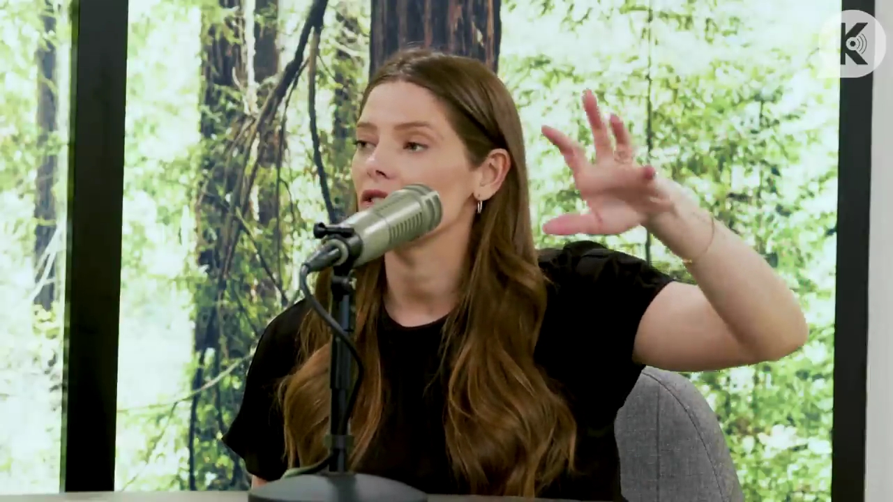 Ashley-Greene-dot-nl_TheTwilightEffect-BreakingDawnPart2-RewatchPart3of3-1297.jpg Ashley-Greene-dot-nl_TheTwilightEffect-BreakingDawnPart2-RewatchPart3of3-1297.jpg