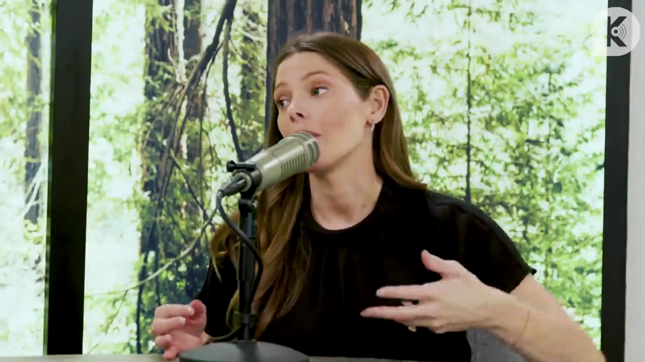 Ashley-Greene-dot-nl_TheTwilightEffect-BreakingDawnPart2-RewatchPart3of3-1311.jpg