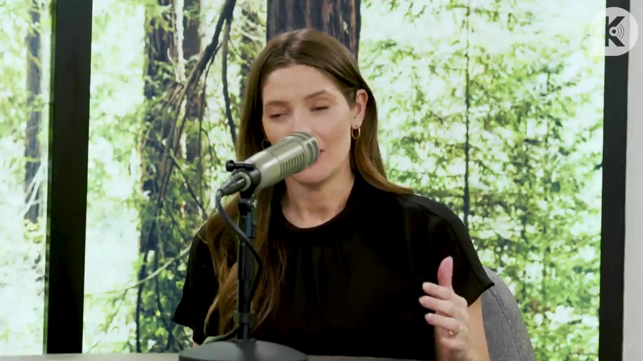 Ashley-Greene-dot-nl_TheTwilightEffect-BreakingDawnPart2-RewatchPart3of3-1329.jpg