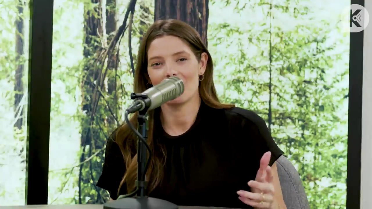 Ashley-Greene-dot-nl_TheTwilightEffect-BreakingDawnPart2-RewatchPart3of3-1331.jpg