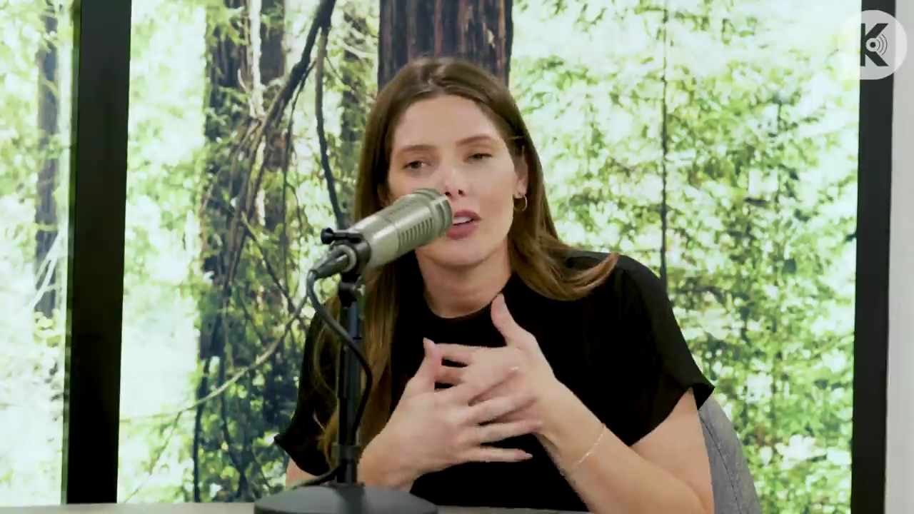 Ashley-Greene-dot-nl_TheTwilightEffect-BreakingDawnPart2-RewatchPart3of3-1374.jpg