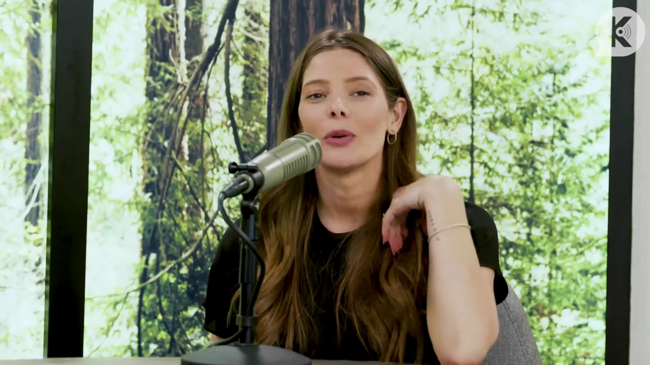 Ashley-Greene-dot-nl_TheTwilightEffect-BreakingDawnPart2-RewatchPart3of3-1482.jpg