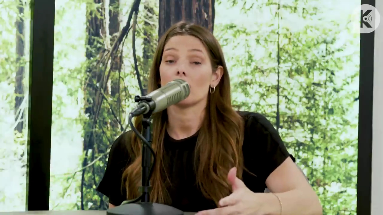 Ashley-Greene-dot-nl_TheTwilightEffect-BreakingDawnPart2-RewatchPart3of3-1509.jpg Ashley-Greene-dot-nl_TheTwilightEffect-BreakingDawnPart2-RewatchPart3of3-1509.jpg