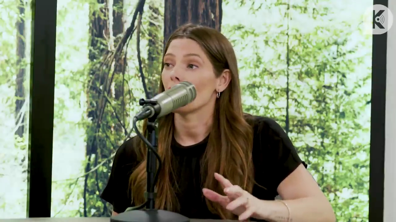 Ashley-Greene-dot-nl_TheTwilightEffect-BreakingDawnPart2-RewatchPart3of3-1515.jpg Ashley-Greene-dot-nl_TheTwilightEffect-BreakingDawnPart2-RewatchPart3of3-1515.jpg