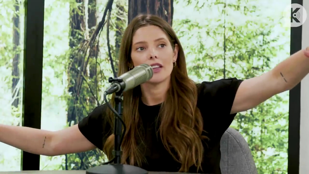 Ashley-Greene-dot-nl_TheTwilightEffect-BreakingDawnPart2-RewatchPart3of3-1533.jpg Ashley-Greene-dot-nl_TheTwilightEffect-BreakingDawnPart2-RewatchPart3of3-1533.jpg