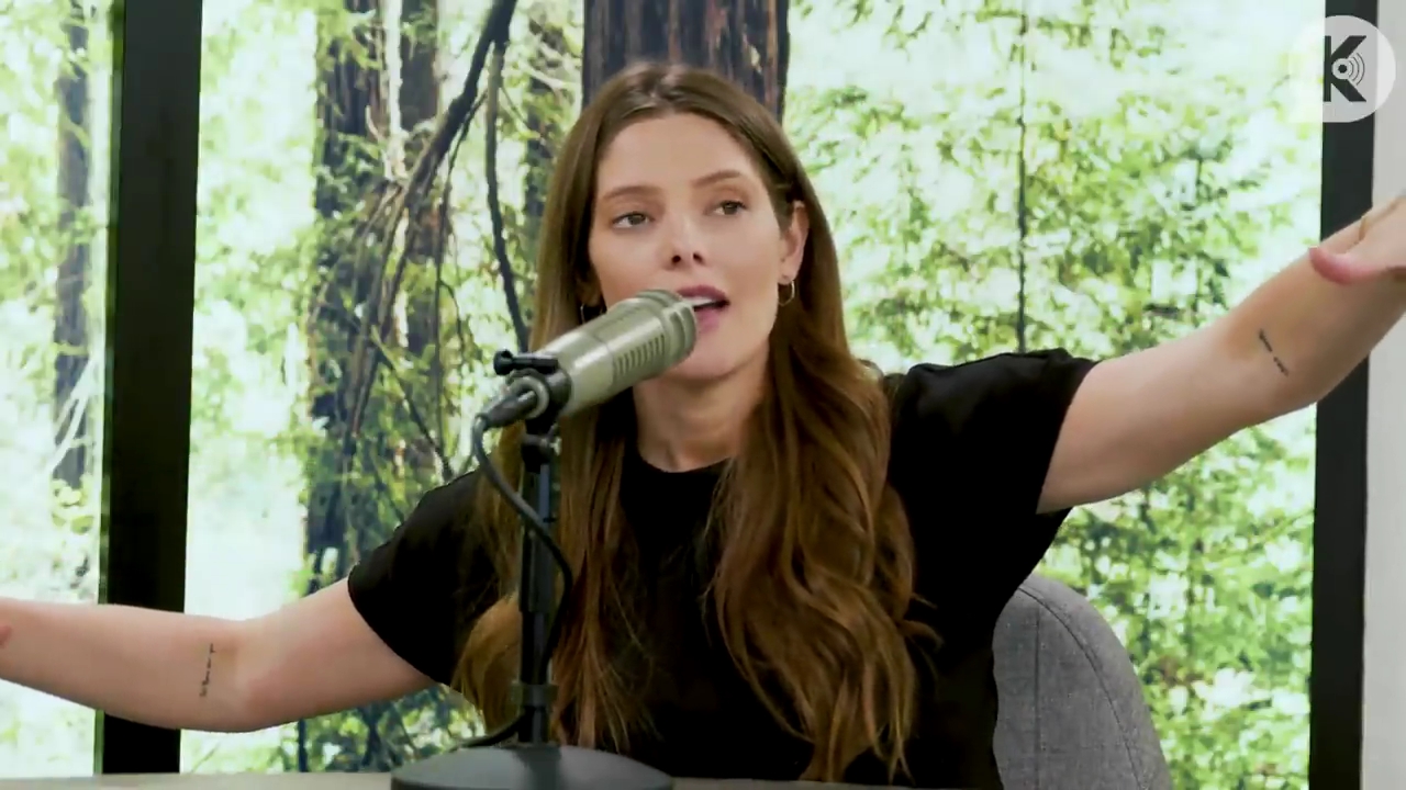 Ashley-Greene-dot-nl_TheTwilightEffect-BreakingDawnPart2-RewatchPart3of3-1534.jpg Ashley-Greene-dot-nl_TheTwilightEffect-BreakingDawnPart2-RewatchPart3of3-1534.jpg