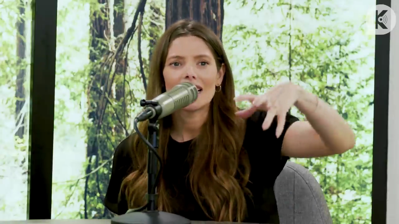 Ashley-Greene-dot-nl_TheTwilightEffect-BreakingDawnPart2-RewatchPart3of3-1541.jpg