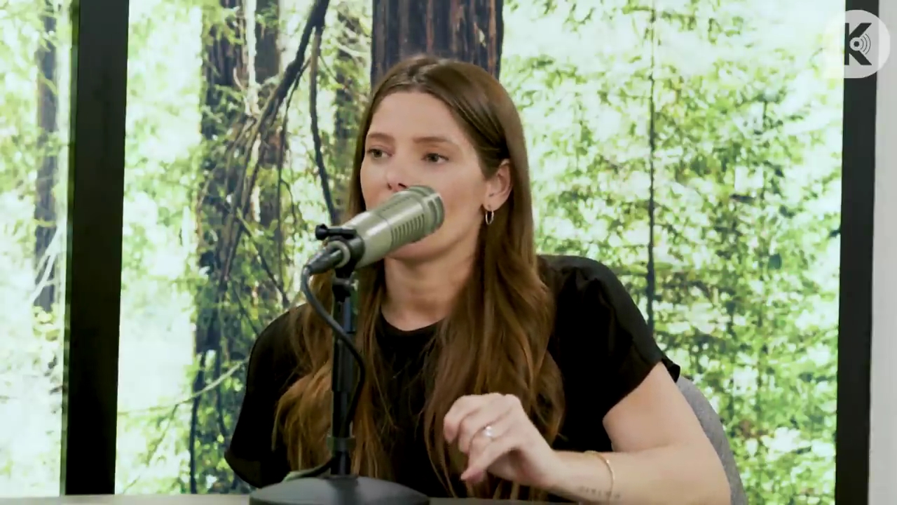 Ashley-Greene-dot-nl_TheTwilightEffect-BreakingDawnPart2-RewatchPart3of3-1544.jpg Ashley-Greene-dot-nl_TheTwilightEffect-BreakingDawnPart2-RewatchPart3of3-1544.jpg