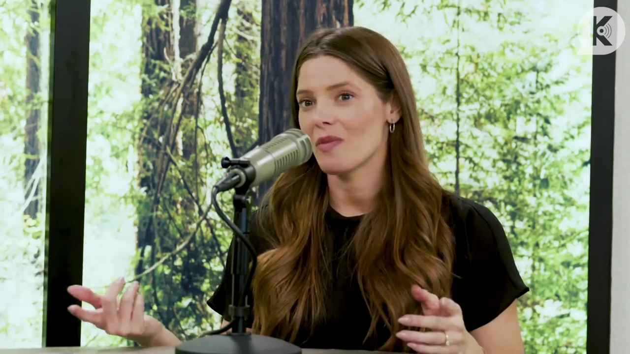 Ashley-Greene-dot-nl_TheTwilightEffect-BreakingDawnPart2-RewatchPart3of3-1587.jpg Ashley-Greene-dot-nl_TheTwilightEffect-BreakingDawnPart2-RewatchPart3of3-1587.jpg