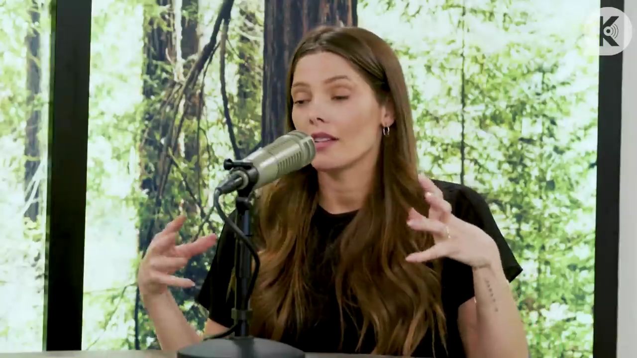 Ashley-Greene-dot-nl_TheTwilightEffect-BreakingDawnPart2-RewatchPart3of3-1591.jpg