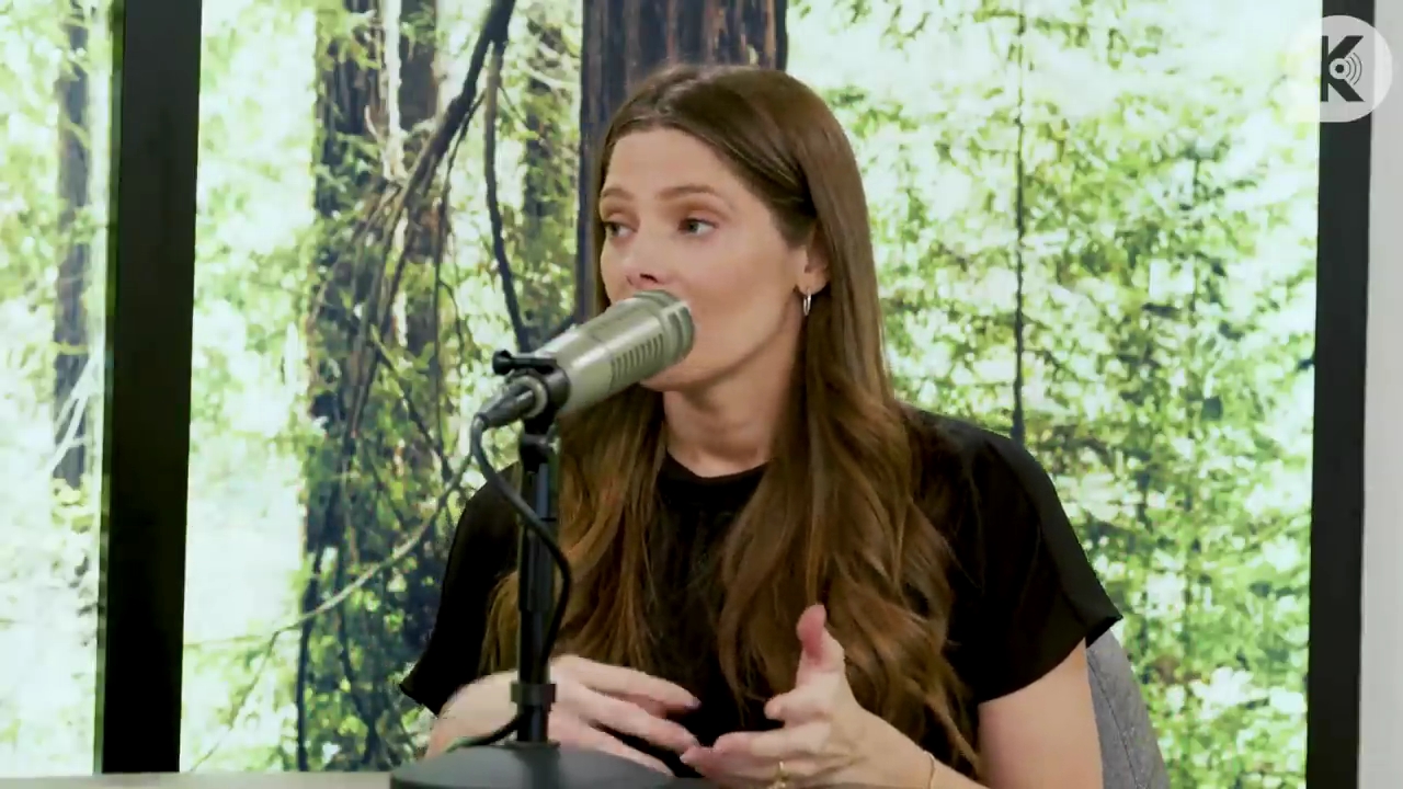 Ashley-Greene-dot-nl_TheTwilightEffect-BreakingDawnPart2-RewatchPart3of3-1596.jpg