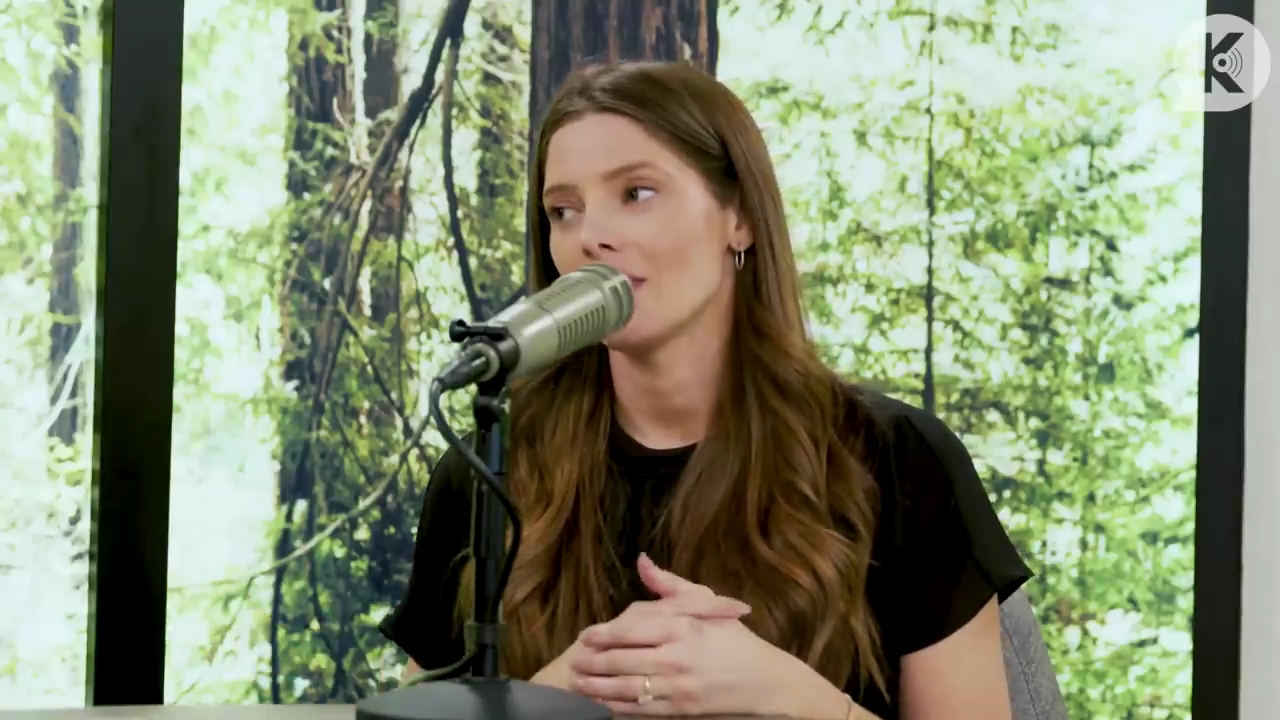 Ashley-Greene-dot-nl_TheTwilightEffect-BreakingDawnPart2-RewatchPart3of3-1600.jpg
