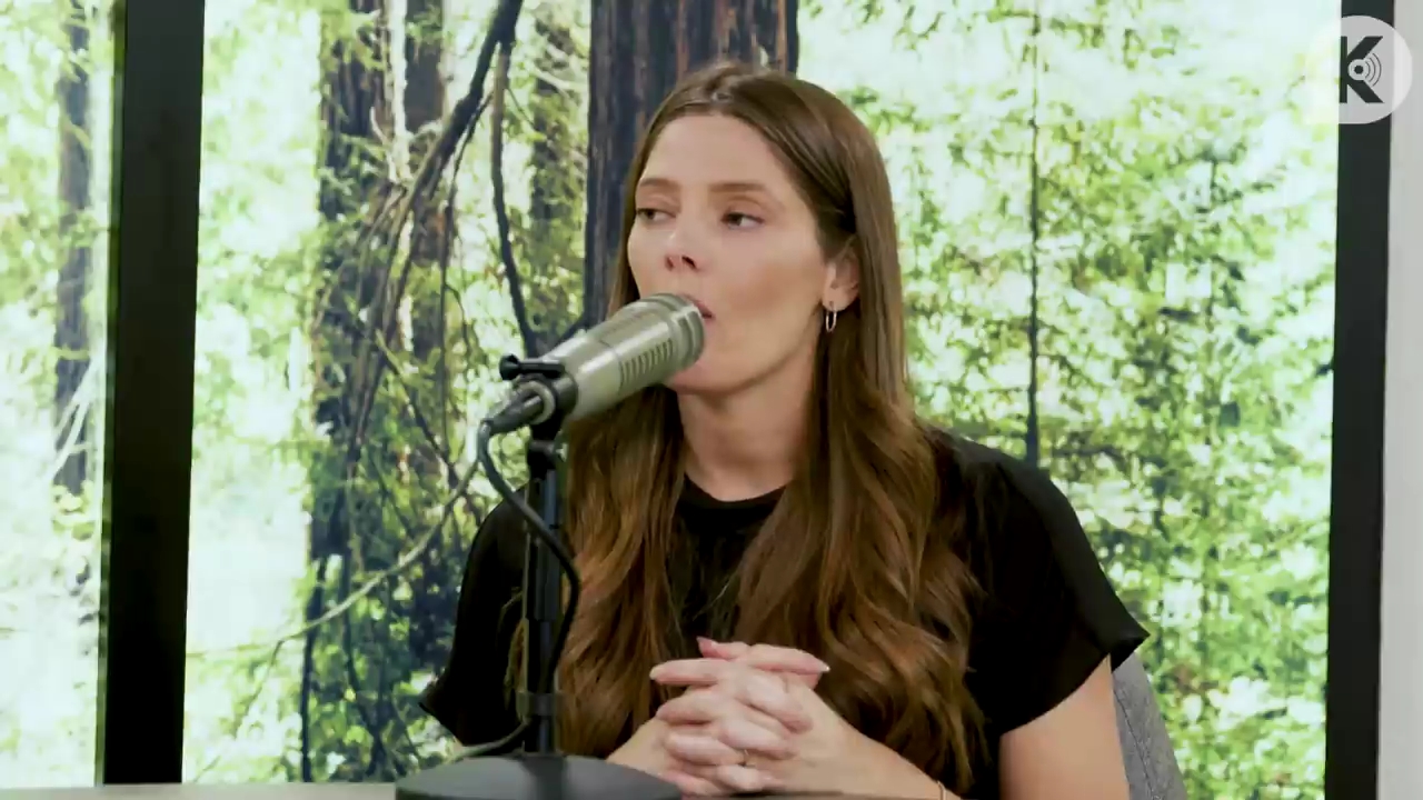 Ashley-Greene-dot-nl_TheTwilightEffect-BreakingDawnPart2-RewatchPart3of3-1604.jpg Ashley-Greene-dot-nl_TheTwilightEffect-BreakingDawnPart2-RewatchPart3of3-1604.jpg