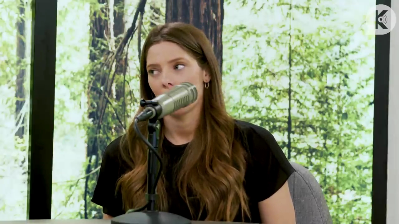 Ashley-Greene-dot-nl_TheTwilightEffect-BreakingDawnPart2-RewatchPart3of3-1624.jpg