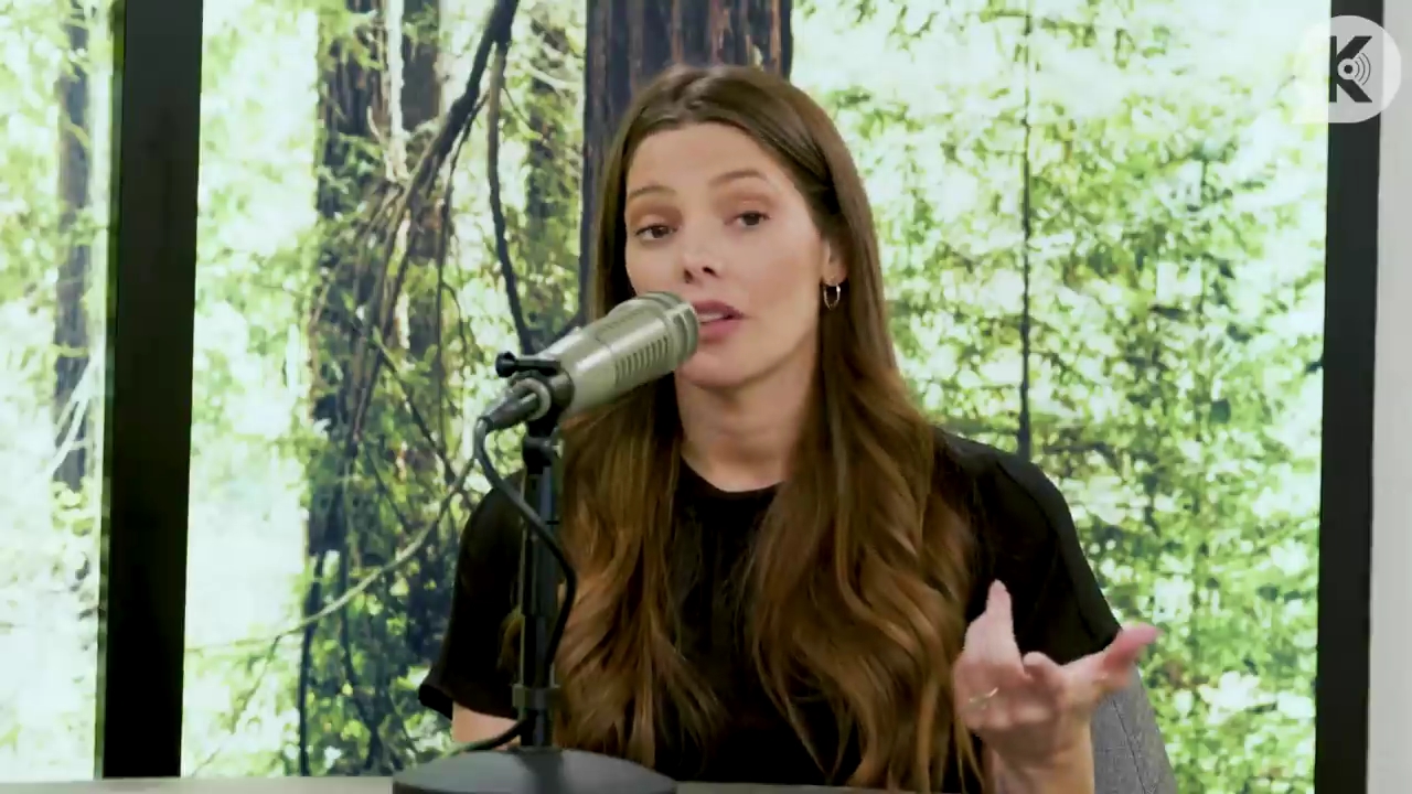 Ashley-Greene-dot-nl_TheTwilightEffect-BreakingDawnPart2-RewatchPart3of3-1640.jpg Ashley-Greene-dot-nl_TheTwilightEffect-BreakingDawnPart2-RewatchPart3of3-1640.jpg