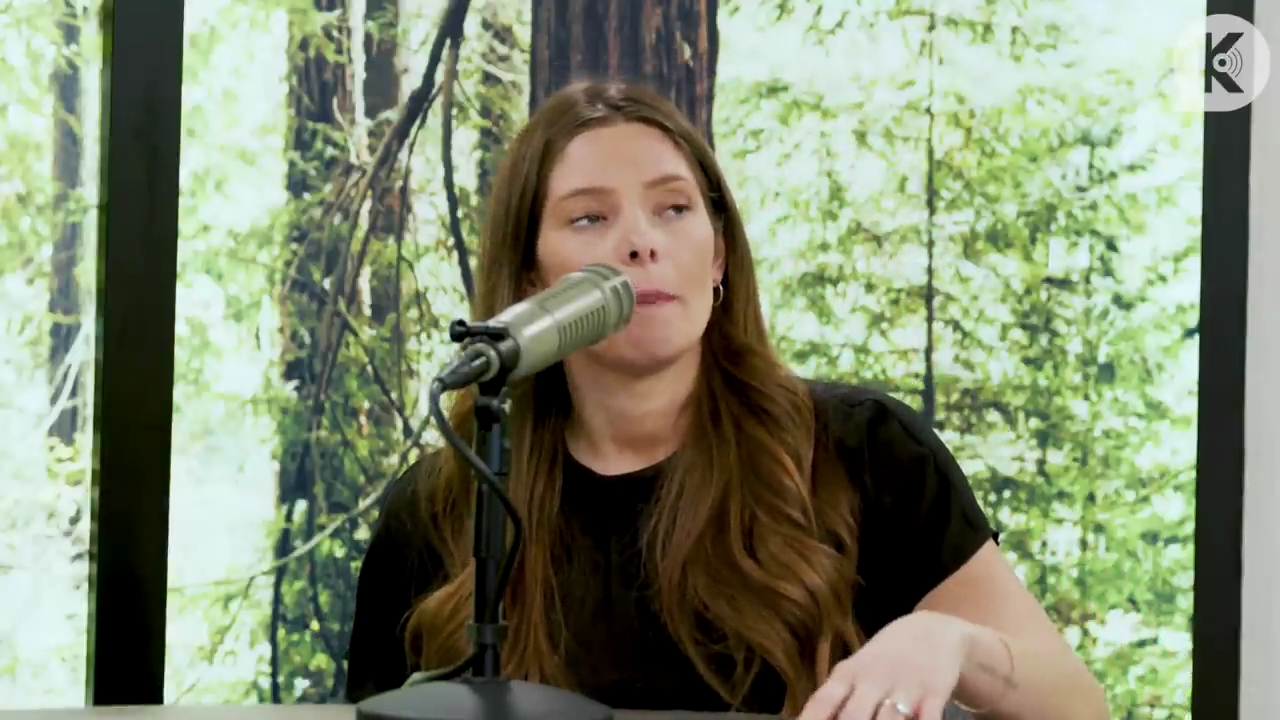 Ashley-Greene-dot-nl_TheTwilightEffect-BreakingDawnPart2-RewatchPart3of3-1655.jpg