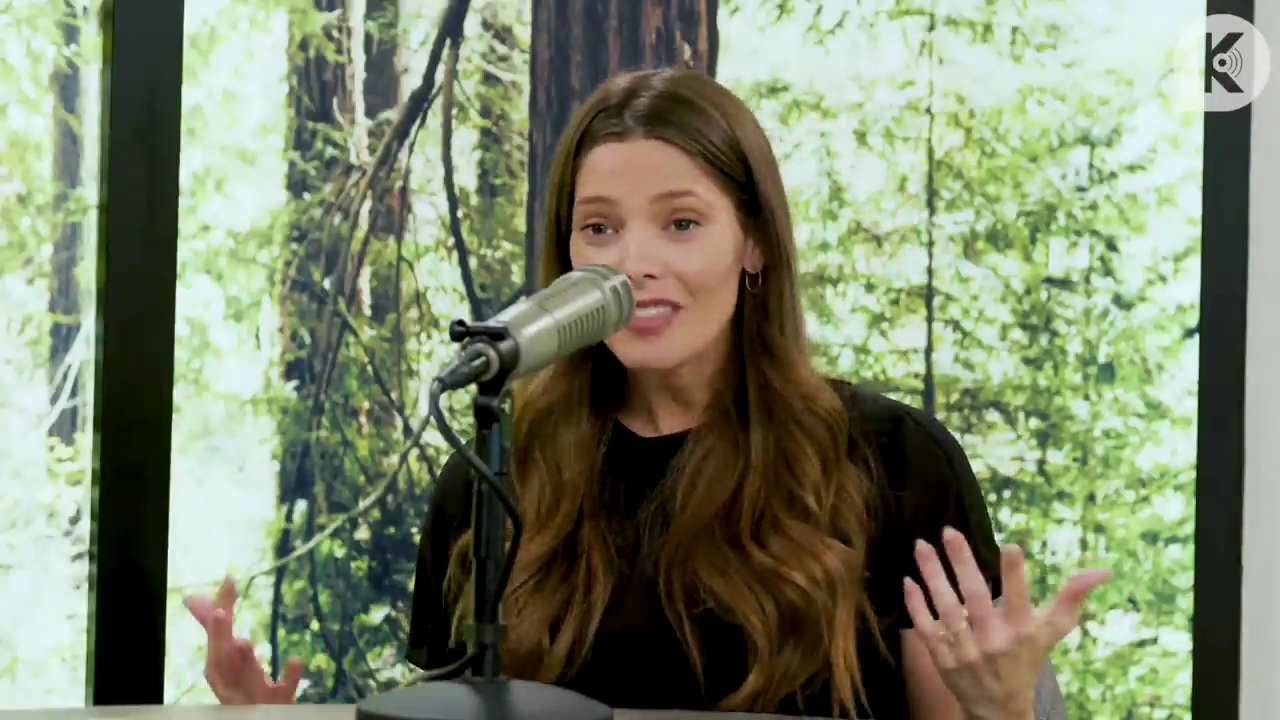 Ashley-Greene-dot-nl_TheTwilightEffect-BreakingDawnPart2-RewatchPart3of3-1689.jpg Ashley-Greene-dot-nl_TheTwilightEffect-BreakingDawnPart2-RewatchPart3of3-1689.jpg