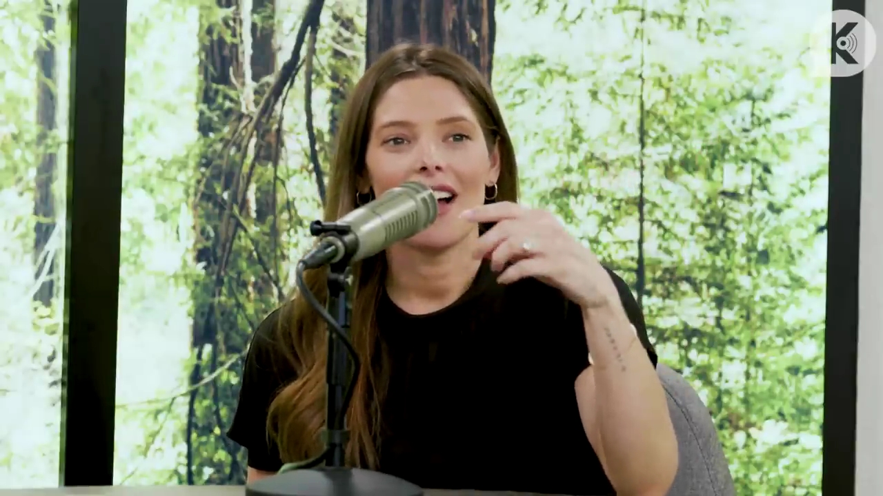 Ashley-Greene-dot-nl_TheTwilightEffect-BreakingDawnPart2-RewatchPart3of3-1734.jpg