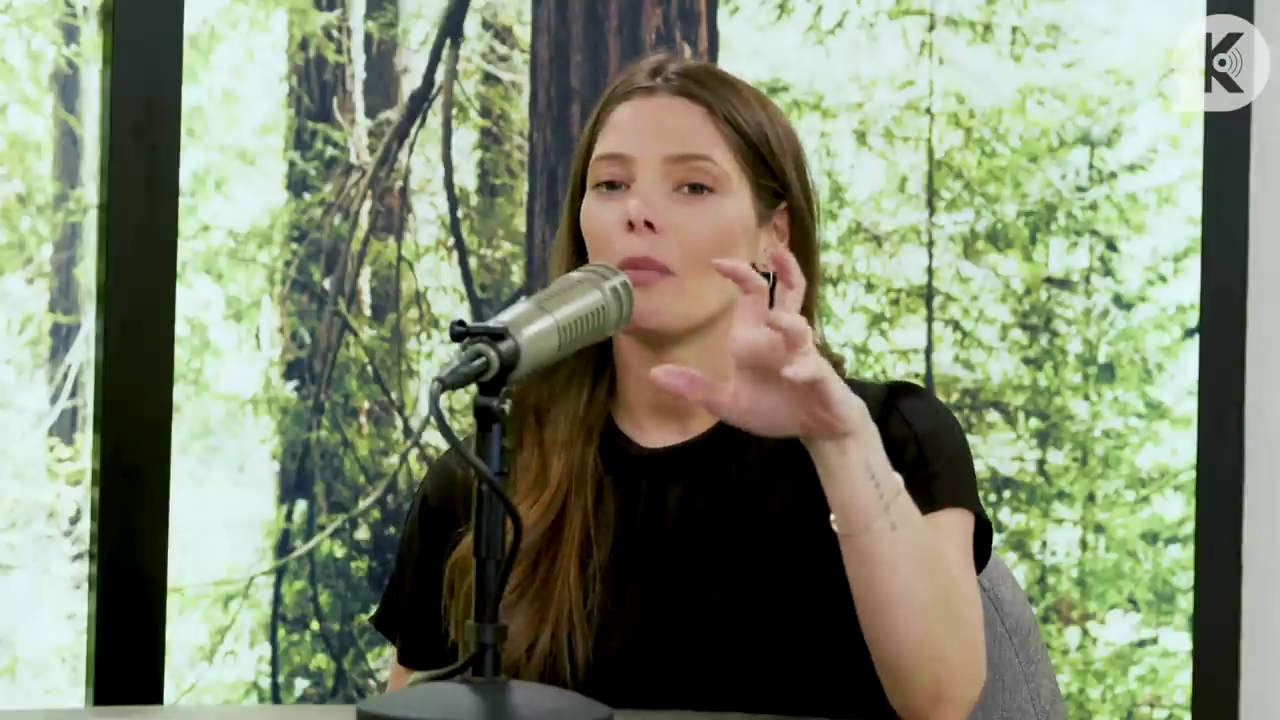 Ashley-Greene-dot-nl_TheTwilightEffect-BreakingDawnPart2-RewatchPart3of3-1736.jpg