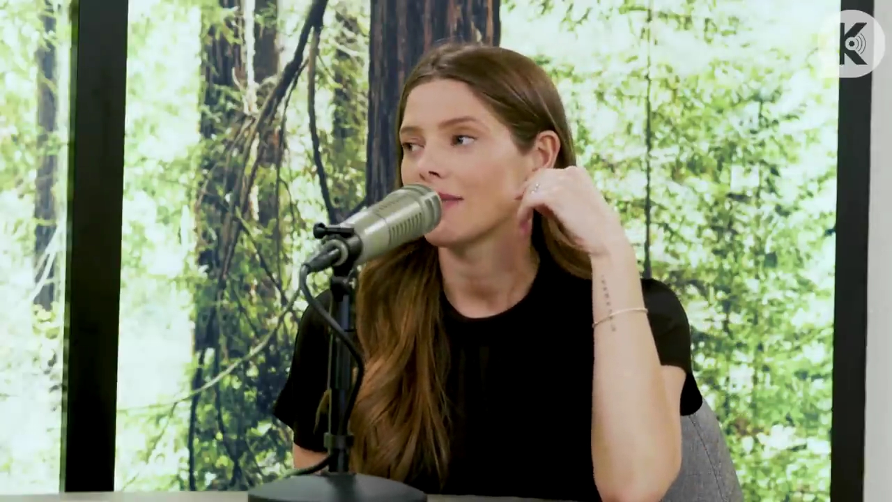 Ashley-Greene-dot-nl_TheTwilightEffect-BreakingDawnPart2-RewatchPart3of3-1753.jpg