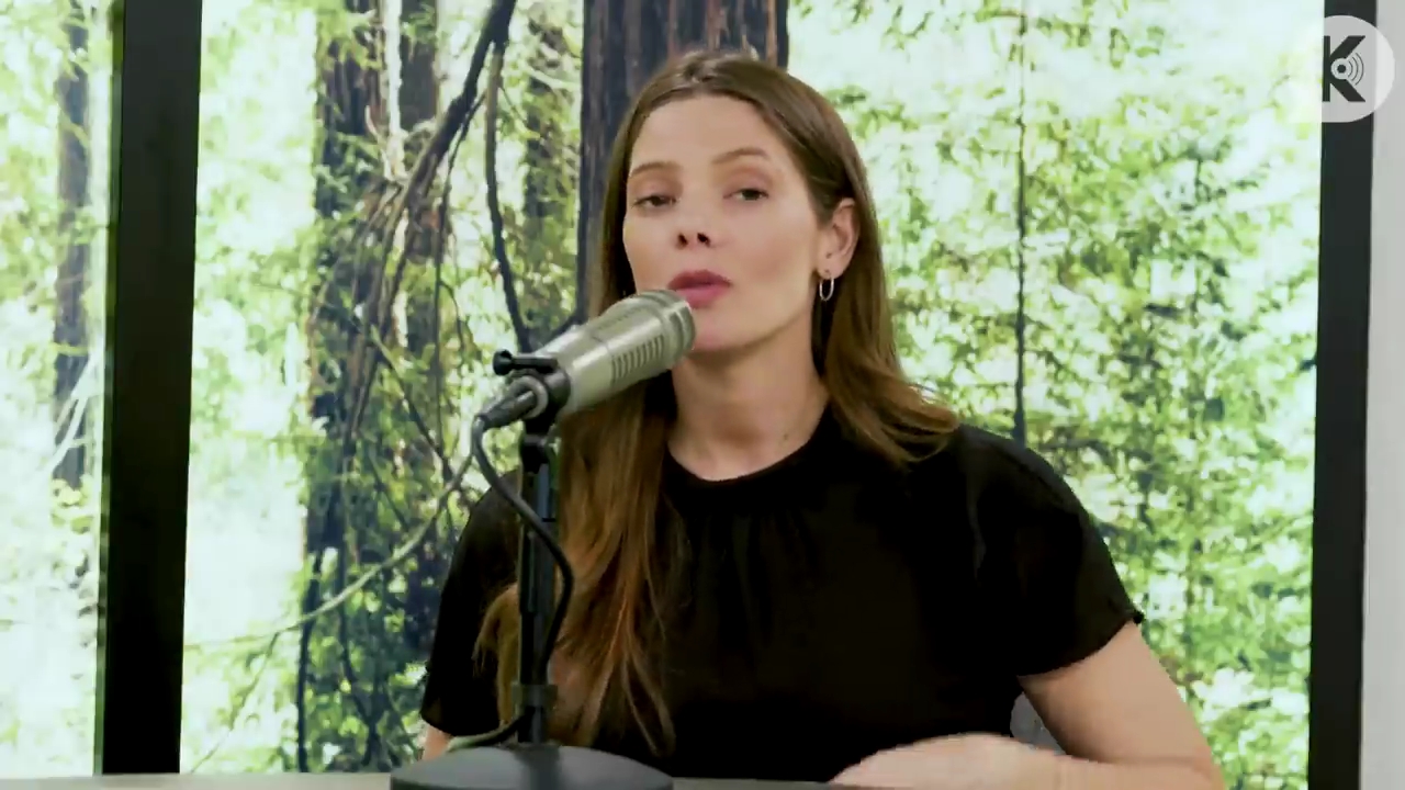 Ashley-Greene-dot-nl_TheTwilightEffect-BreakingDawnPart2-RewatchPart3of3-1775.jpg Ashley-Greene-dot-nl_TheTwilightEffect-BreakingDawnPart2-RewatchPart3of3-1775.jpg