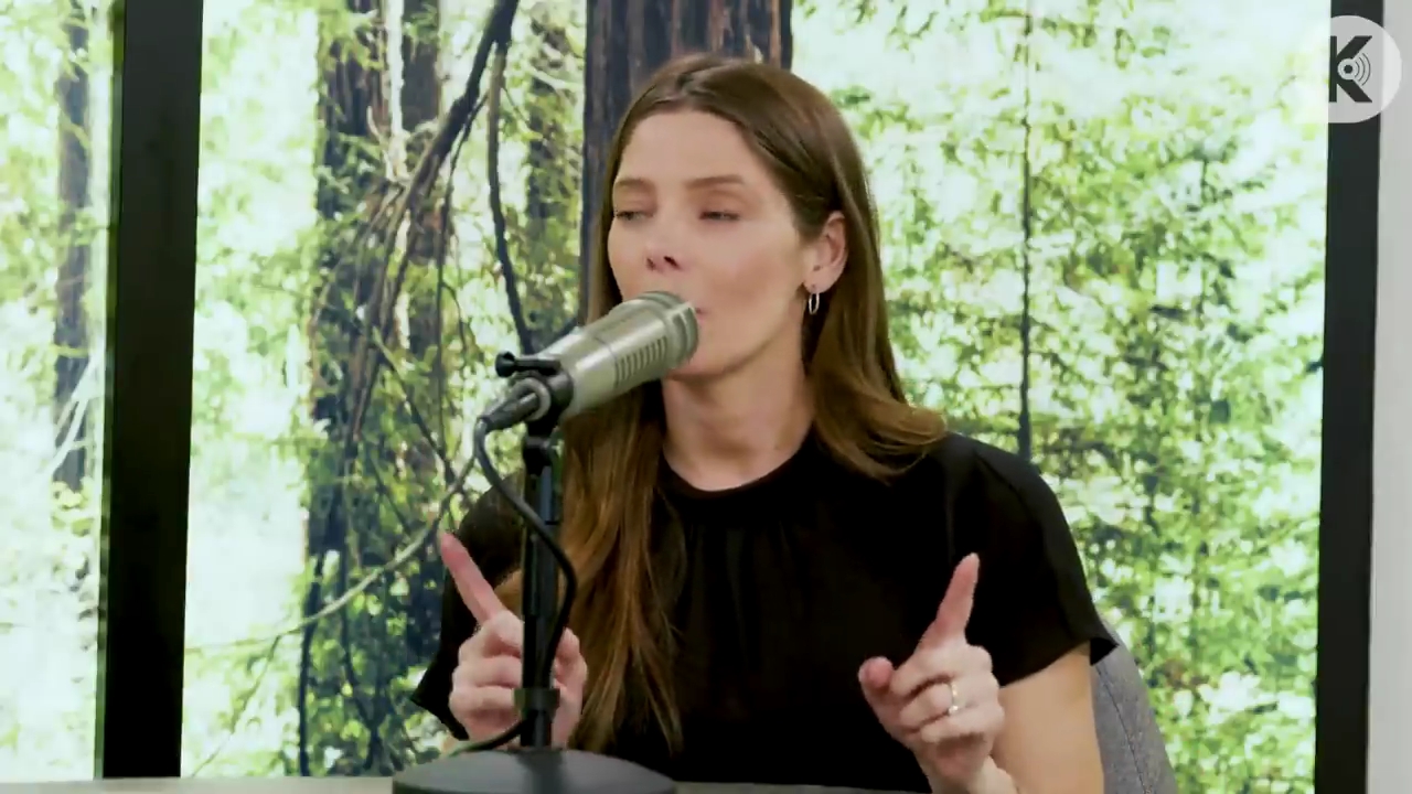 Ashley-Greene-dot-nl_TheTwilightEffect-BreakingDawnPart2-RewatchPart3of3-1777.jpg Ashley-Greene-dot-nl_TheTwilightEffect-BreakingDawnPart2-RewatchPart3of3-1777.jpg