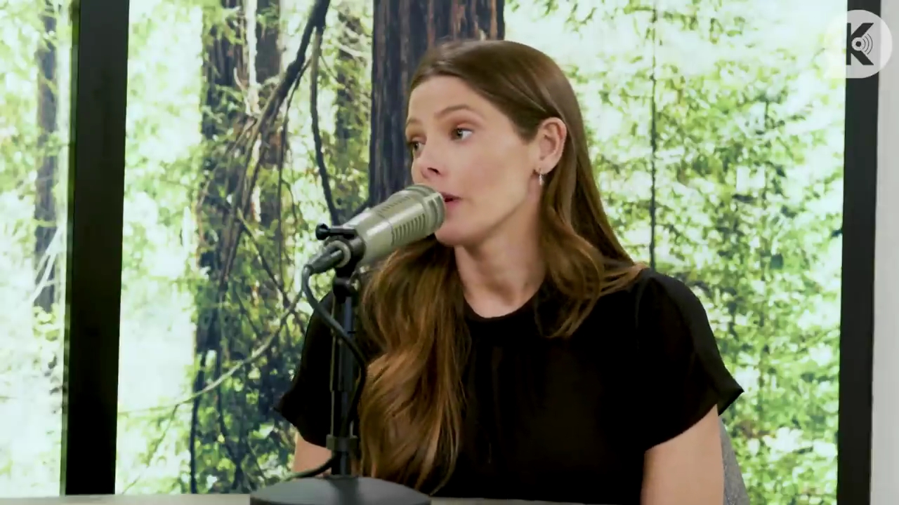 Ashley-Greene-dot-nl_TheTwilightEffect-BreakingDawnPart2-RewatchPart3of3-1812.jpg