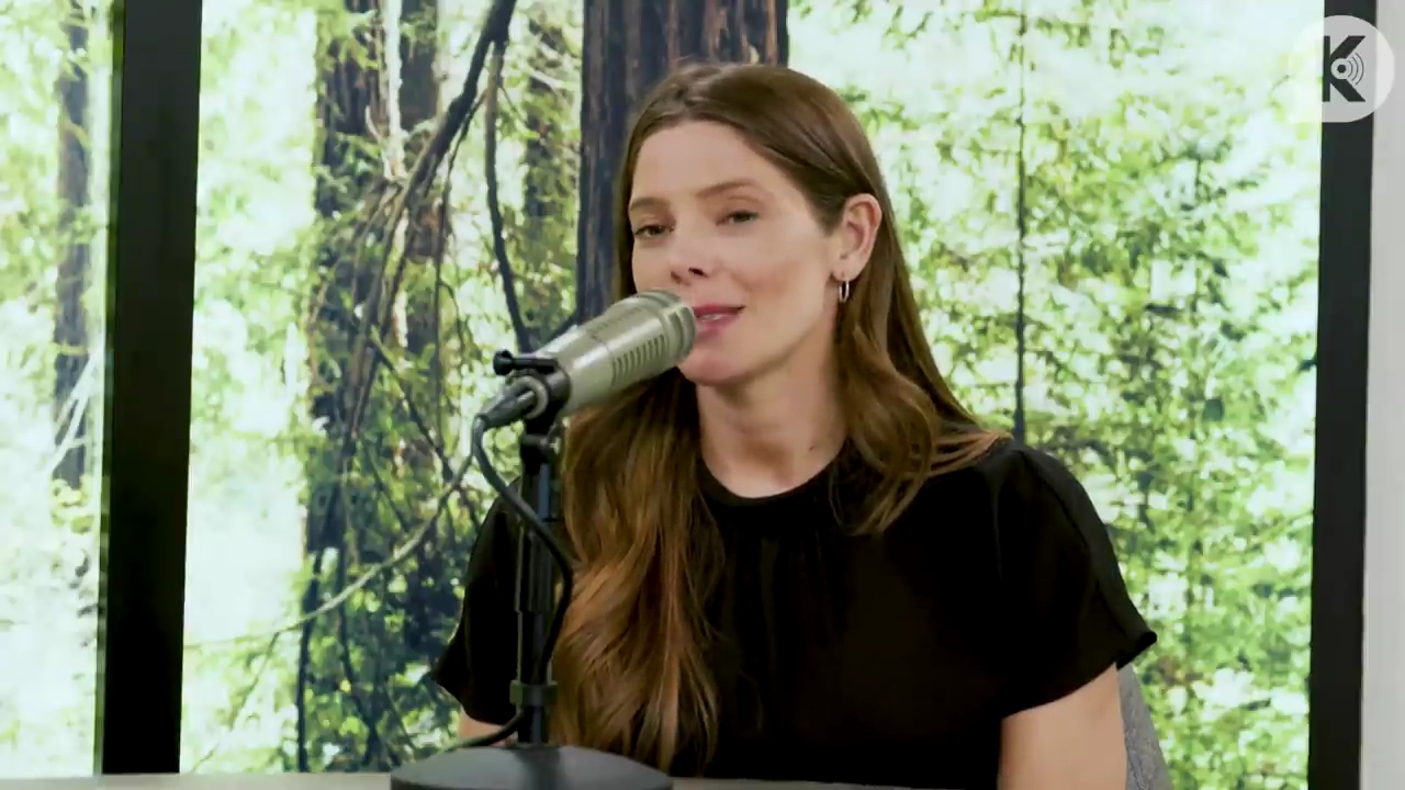 Ashley-Greene-dot-nl_TheTwilightEffect-BreakingDawnPart2-RewatchPart3of3-1816.jpg