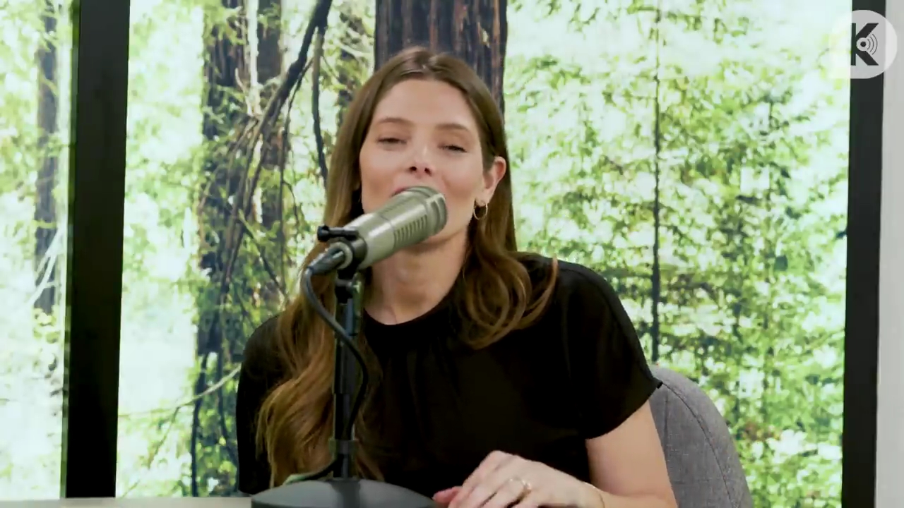 Ashley-Greene-dot-nl_TheTwilightEffect-BreakingDawnPart2-RewatchPart3of3-1835.jpg