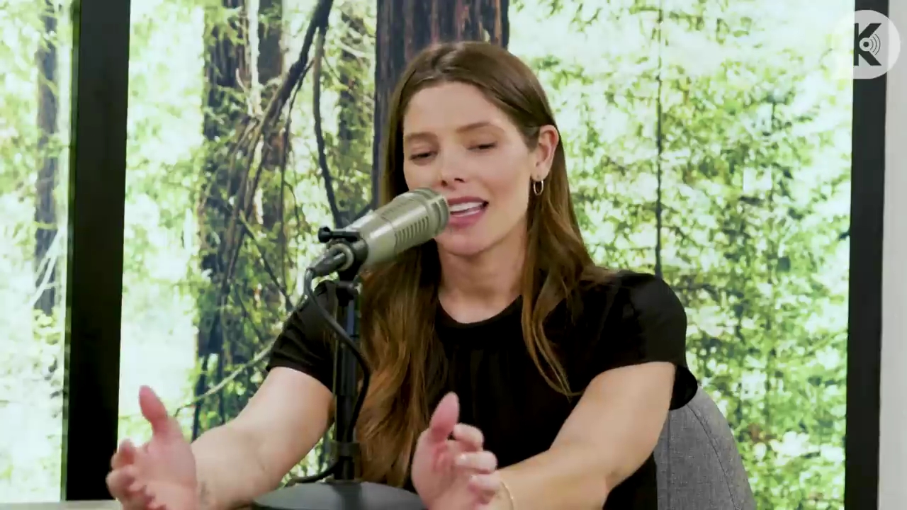 Ashley-Greene-dot-nl_TheTwilightEffect-BreakingDawnPart2-RewatchPart3of3-1878.jpg