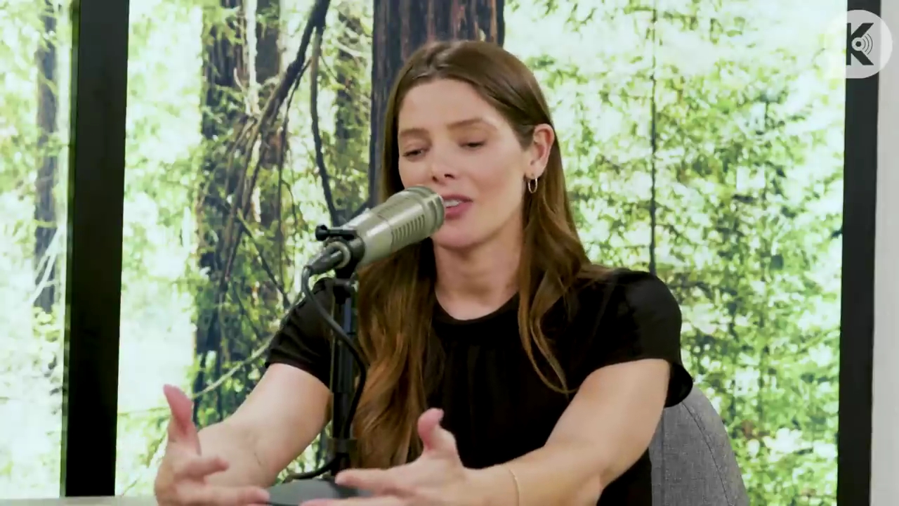 Ashley-Greene-dot-nl_TheTwilightEffect-BreakingDawnPart2-RewatchPart3of3-1879.jpg Ashley-Greene-dot-nl_TheTwilightEffect-BreakingDawnPart2-RewatchPart3of3-1879.jpg