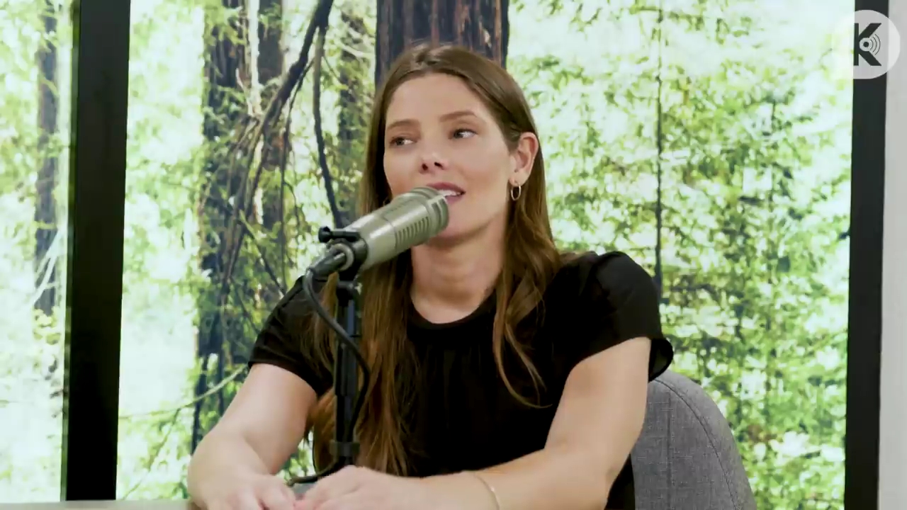 Ashley-Greene-dot-nl_TheTwilightEffect-BreakingDawnPart2-RewatchPart3of3-1899.jpg Ashley-Greene-dot-nl_TheTwilightEffect-BreakingDawnPart2-RewatchPart3of3-1899.jpg