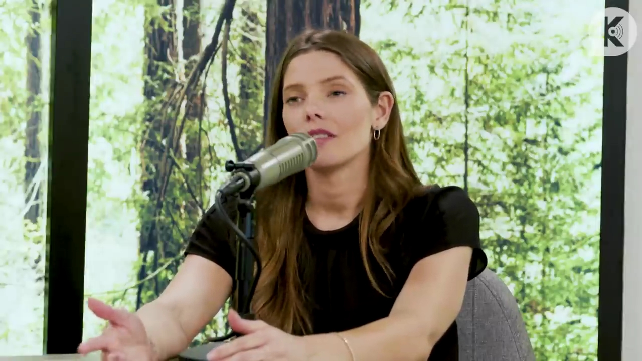 Ashley-Greene-dot-nl_TheTwilightEffect-BreakingDawnPart2-RewatchPart3of3-1921.jpg Ashley-Greene-dot-nl_TheTwilightEffect-BreakingDawnPart2-RewatchPart3of3-1921.jpg