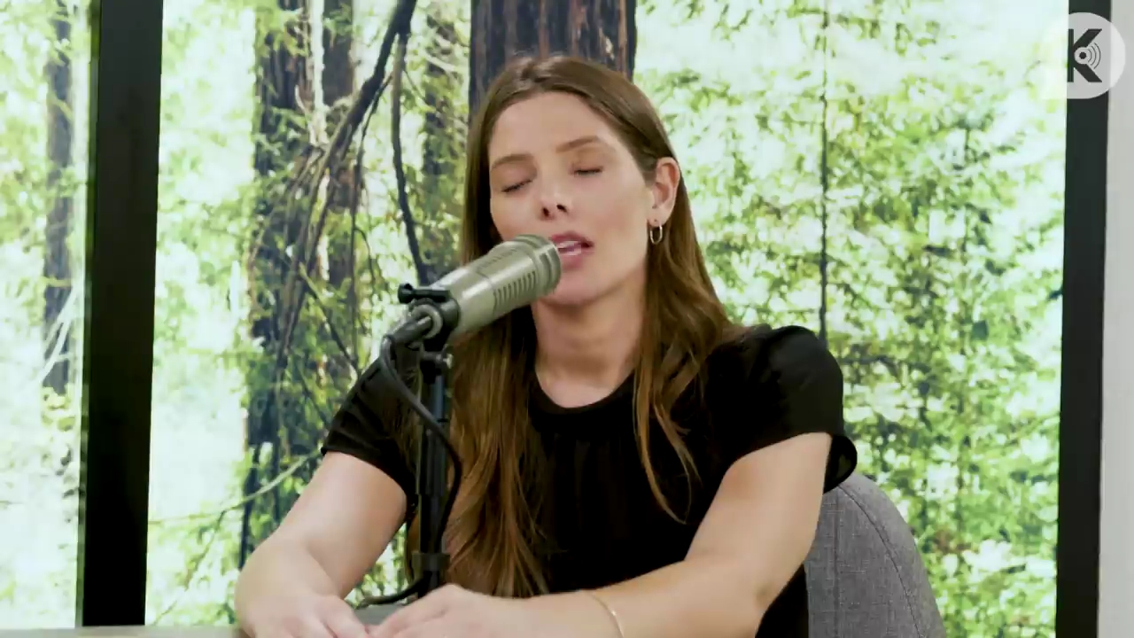 Ashley-Greene-dot-nl_TheTwilightEffect-BreakingDawnPart2-RewatchPart3of3-1925.jpg Ashley-Greene-dot-nl_TheTwilightEffect-BreakingDawnPart2-RewatchPart3of3-1925.jpg